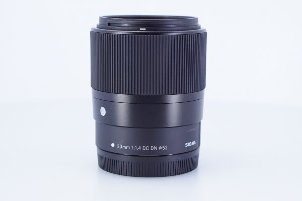 30mm F1.4 DC DN für Canon EF-M / gebraucht in OVP / Zustand A / Sehr gut / 1 Jahr Gewährleistung