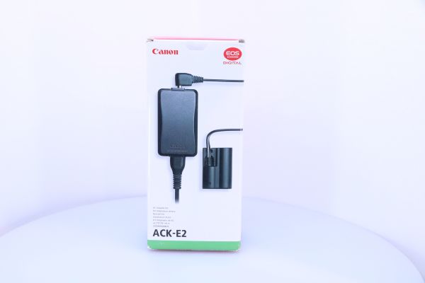 ACK-E2 AC-Adapter Kit / gebraucht in OVP / Zustand A / Sehr gut / 1 Jahr Gewährleistung