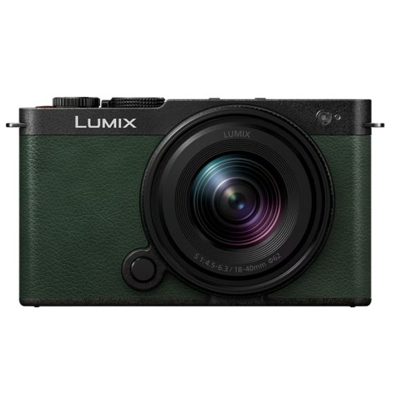 Lumix DC-S9 + 18-40mm f/4.5-6.3 Dark Olive