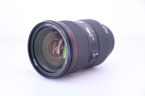 EF 24-70mm F2.8L II USM / gebraucht ohne OVP / Zustand A / Sehr gut / 1 Jahr Gewährleistung