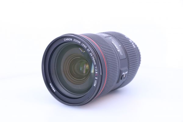 EF 24-70mm F2.8L II USM / gebraucht in OVP / Zustand A / Sehr gut / 1 Jahr Gewährleistung