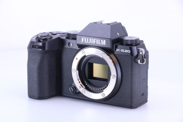 Fuji X-S20 / gebraucht in OVP / Zustand A / Ausgezeichnet / 1 Jahr Gewährleistung