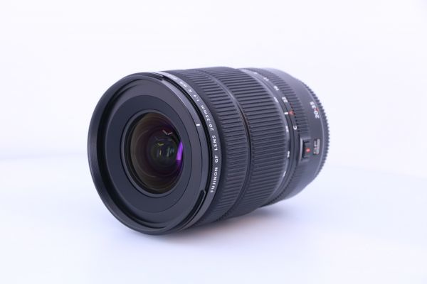 GF 20-35mm F4 R WR / gebraucht in OVP / Zustand A / neuwertig / 1 Jahr Gewährleistung